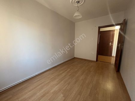 İçi Boş Kaçmazdan Minübüs Yoluna Paralel 3+1 Satılık Dairemiz