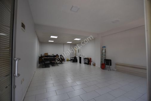 Emin'den Atıfbey Önder Caddesi Yakını 60 M2 İş Yeri