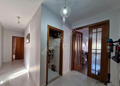 Birlik Mahallesi 442. Cadde Üzeri Ara Kat 4+1 Satılık Kupon Daire.........