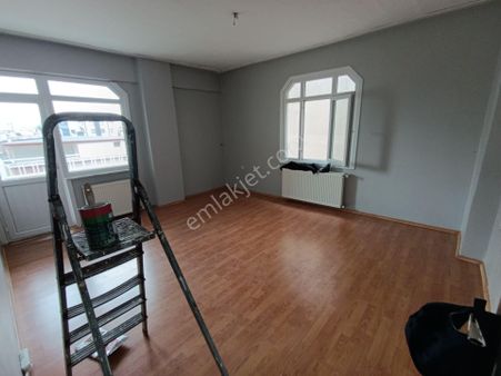 Pendik Güzelyalı Merkezde Büyük Kiralık 3+1 125m2 E-5 Çok Yakın Daire