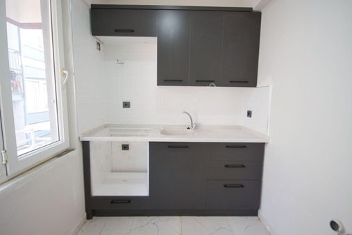 🛑🛑aktif'ten Akçay Merkez'de Satılık Çift Balkonlu Denize Yakın Masrafsız 2+1 Daire