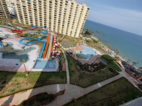 Han Emlak'tan Çeşmeli Liparis 5'te Deniz Havuz Manzaralı Satılık