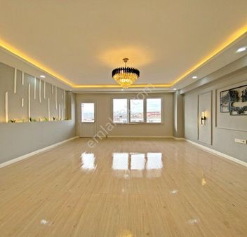 Kale Yapıdan Metrobüs Lokasyonun Da Satılık 2+1 Daire