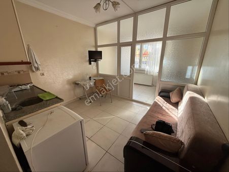 Uzaydan Ünüversite Karşısında Kiralık Stüdyo Daire