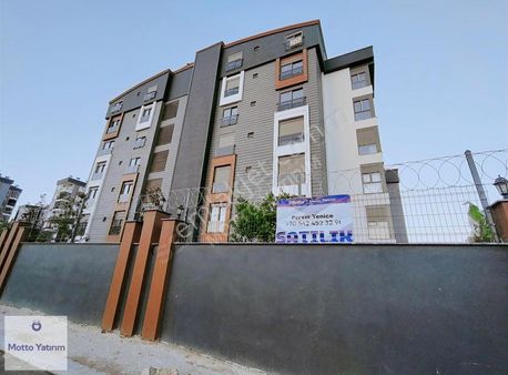 Zamur Garden'da Geniş Yüksek Giriş 1+1 Daire