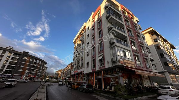 Bornova’da Yatırıma Ve Oturuma Uygun Satılık Daire