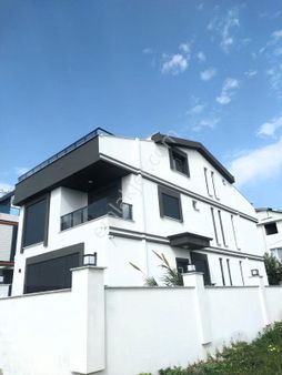 ⚡️müstakil Bahçeli 3+1 Triplex Villa Yeni Yapı⚡️