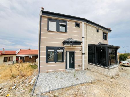 Altınoluk Daire Fiyatına Bahçeli Full Deniz Manzaralı Kazdağları Eteklerin De Sıfır 2+1 İkiz Villa