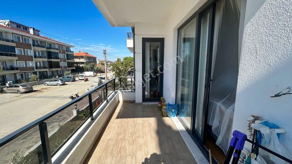 No:10 Gayrimenkul’den Altınova Merkezde, 4 Yıllık Binada 3+1 Ebeveyn Banyolu Ara Kat Daire