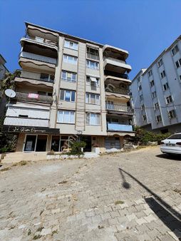 Manastır Emlak'tan Cadde Üzerinde 3+1 Satılık Daire..!