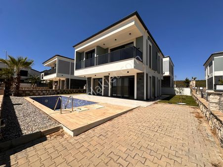 Didim Efeler Mah.tam Müstakil Havuzlu Sıfır Villa