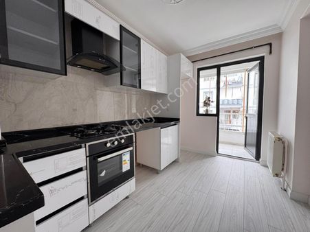 Atapark Atmler Yanında 1.katta 3+1 Altında Daire Var Full Yapılı