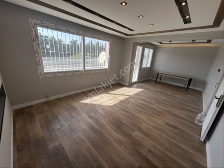 3+1 180 M2 Masrafsız Daire Yada Ofis Olabilir