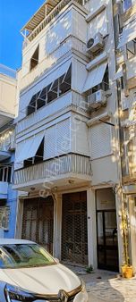 İzmir Konak Güzelyalı Satılık 3+1 130 M2 Geniş Daire