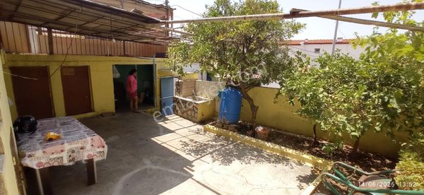 Güzelbahçe Yaka Da Yatırımlık Köy Evi Satılık.