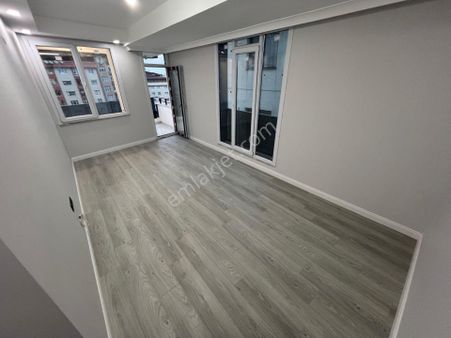 Pegaas'tan E-5'e Cepheli 4.kat Sıfır 2+1 Ara Kat Satılık Daire