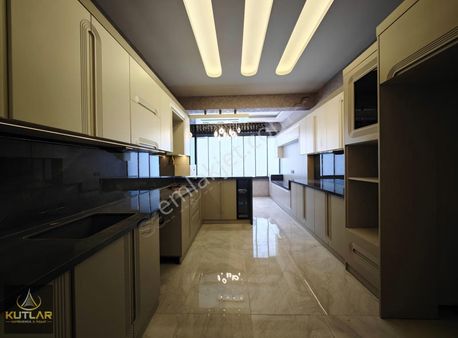 Rakipsiz Fiyatlar Kusursuz Yaşamlar Kutlar'da*2.5+1*daireler..!
