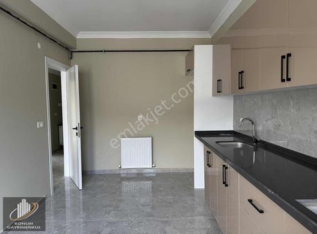 Konum Emlaktan Atatürk Cd. Yakın Sıfır 2+1 95m² Ara Kat Daire