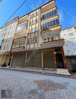 Temel Emlak'dan İçi Yeni Yapılmış Kiralık Daire.