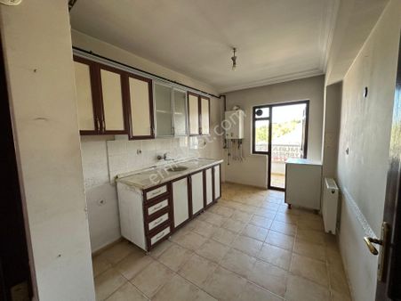 Kafkaslarda Ana Cadde Üzerinde, Asansörlü, Yalıtımlı Bulunmaz Fırsat 2+1