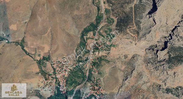 Gençağa Emlak'tan Çamardı Satılık 2 Adet Arsa