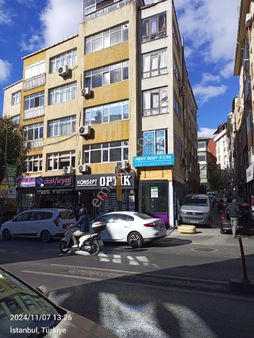 Üsküdar Cadde Üstü Komple Satilik Bina