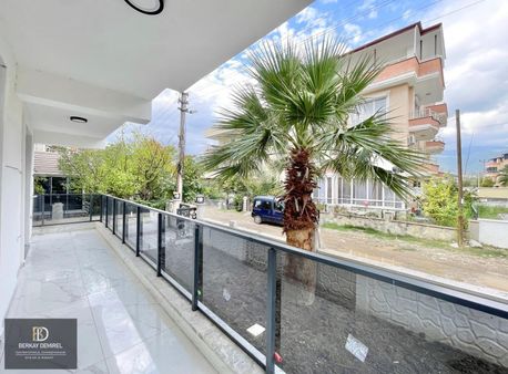 Berkay Demirel'den Akçayda Ön Cephe Bahçeli Sıfır 1+1 Daire