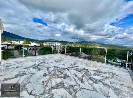 Berkay Demirel'den Zeytinlide Kazdağları Manzaralı 3+1 Dubleks