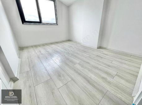 Berkay Demirel'den Altınkumda Denize 100m Sıfır 4+1 Dubleks