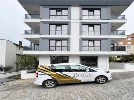 Siem'den Adnan Kahvecide Bahçe Kullanımlı Site İçi 1+1 Daire!!!