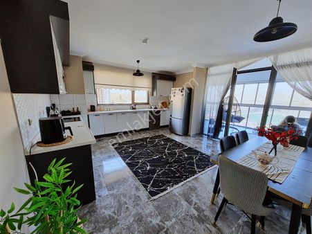 Manzaralı-çift Bloklu Sitede-geniş Peyzajlı- Lüks Ve Geniş 4+1..