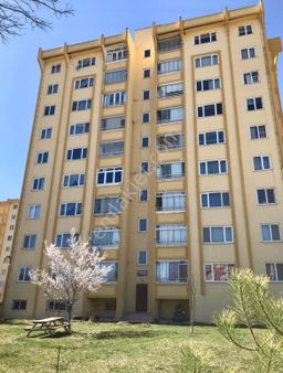 Pay Emlak'tan Satılık Dört Dörtlük En Güzel Konumda 3+1 Daire