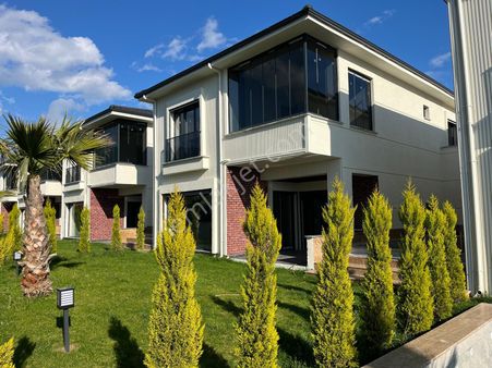 Parstan Kızılkeçilide Akıllı Sistem Havuzlu Lüks 4+1 Geniş Villa