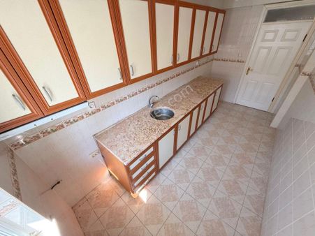 🟣 Güç Gayrimenkul'den Akçay'da Ayrı Mutfaklı Cam Balkonlu Otoparklı Satılık 2+1 Daire