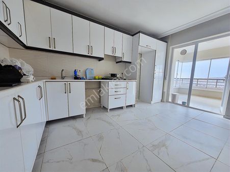 Lüks -giyinme Odalı- Yapılı-cam Balkonlu - Manzaralı 4+1 Satılık