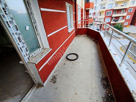 Pursaklar Devlet Hastanesi Yakını 3 Balkonlu 2.kat 3+1