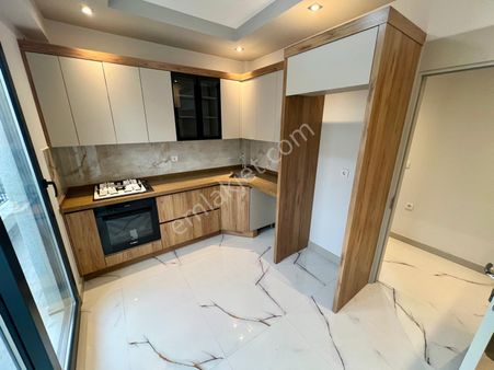 Aras Emlaktan Cennetayağında 2+1 Ara Kat Ön Cephe