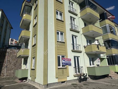 Remax Mavi'den Camiili,de Mutfak Banyo Sıfır Satılık 3+1 Daire