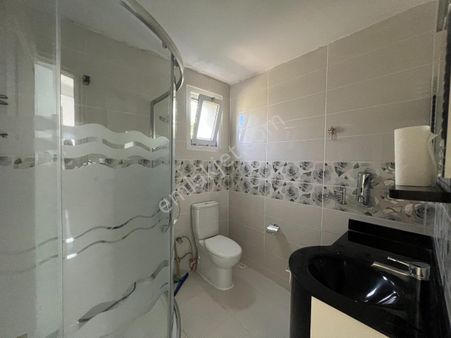 Küçükçekme Halkalı Göl Ve Kanal İstanbul Manzaralı 224m2 Arsa