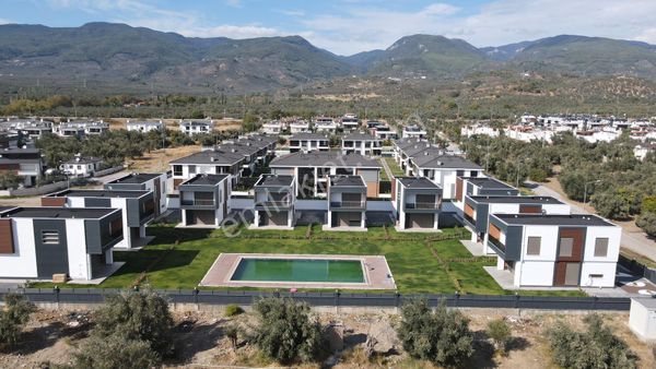 Irmaksudan Güre De Rüya Gibi Bir Yaşam Özel Tasarımlı 3+1 Vill