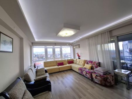 Akman'dan Körfez Manzaralı 3+1 Satılık Köşe Daire