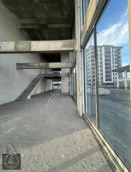 Baron Dan İpekyolu Üzeri Köşebaşı İşyeri