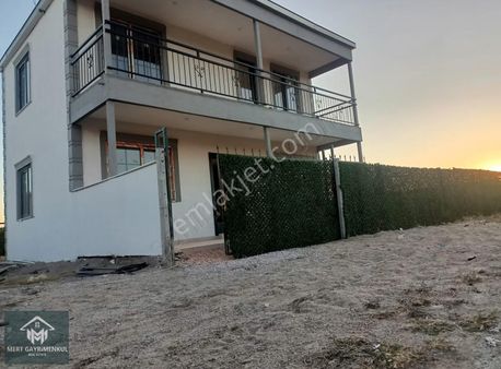 Menemen Hatundere'de Foça Asfaltına Yakın Satılık Müstakil Ev