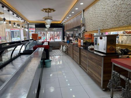 Bal Gayrimenkulden-atatürk Caddesinde 300 M2 Devirli Dükkan