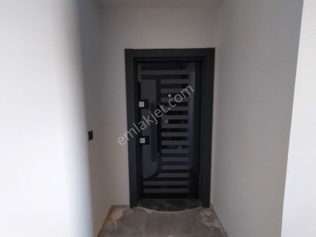 Balıkesir Burhaniye Badem Alanında Bulunan 2+1 Kapalı Mutfak Dairemiz Satılık