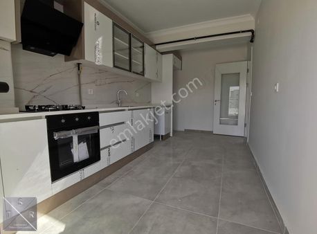 Koyundere Merkezde Kiralık Doğalgazlı 3+1 Köşe Daire