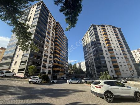 Keçiören Uyanışta Alp Kent Sitesinde Ultra Lüx Kiralık 4+1 Daire