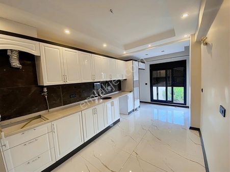 Salihli Satılık 3+1 Daire Devlet Hastanesi Karşısı