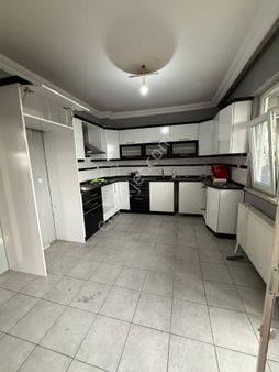 4+1 190m2 Kat Tapulu 2 Ve 3 Katlar Satılık