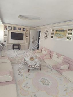 Tuşba Altıntepe Mahallesinde Satılık 4 Katlı Müstakil Ev